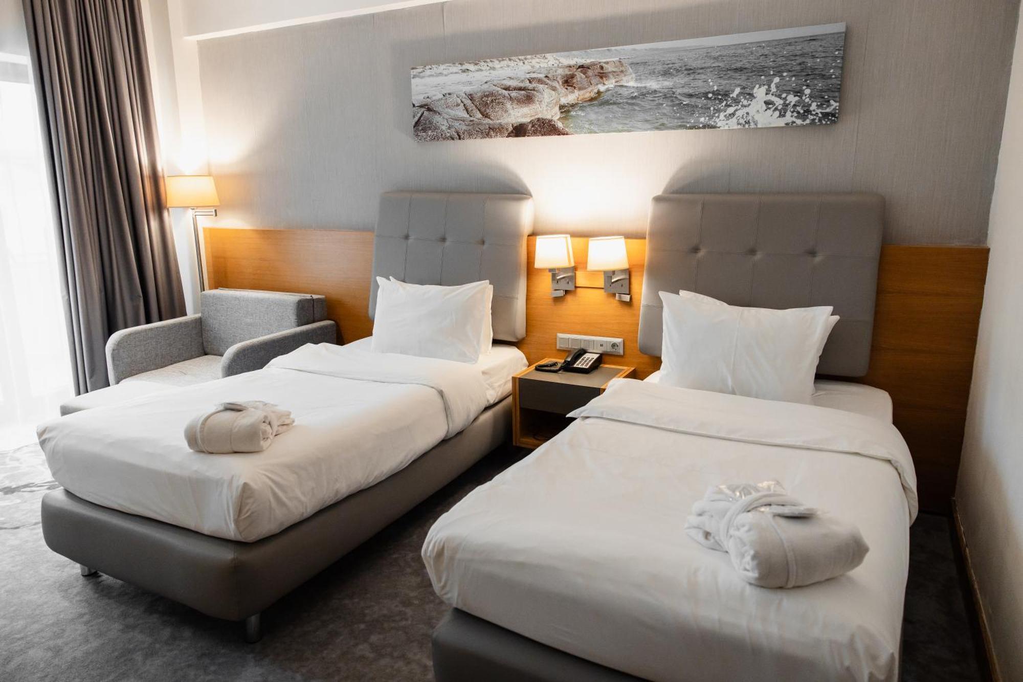 Holiday Inn - Aktau - Seaside By Ihg Exterior foto