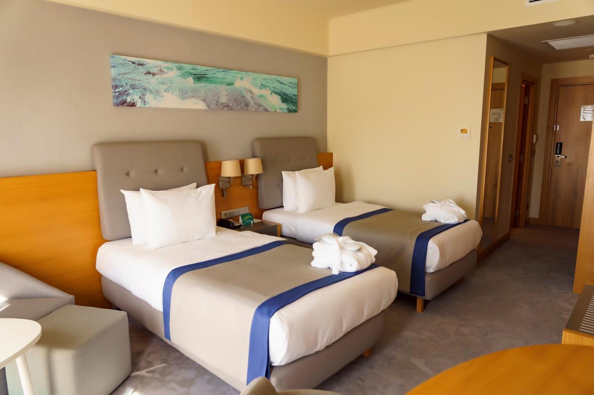 Holiday Inn - Aktau - Seaside By Ihg Exterior foto